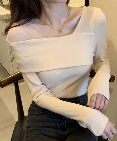 GLAMOROUS JANE(グラマラスジェーン)の「ワンショルシアー切替トップス(Tシャツ/カットソー・レディース・ブラック/アイボリー/ブラウン・FREE)」の4枚目の写真