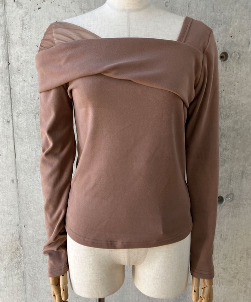 GLAMOROUS JANE(グラマラスジェーン)の「ワンショルシアー切替トップス(Tシャツ/カットソー・レディース・ブラック/アイボリー/ブラウン・FREE)」の11枚目の写真