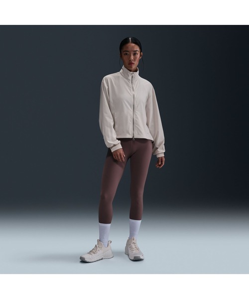 NIKE（ナイキ）の「ナイキ NIKE ナイキ  ワン DF ジャケット OPP2（ブルゾン・レディース・ライトグレー/サンドグレー・S/M/L/XL）」の3枚目の写真