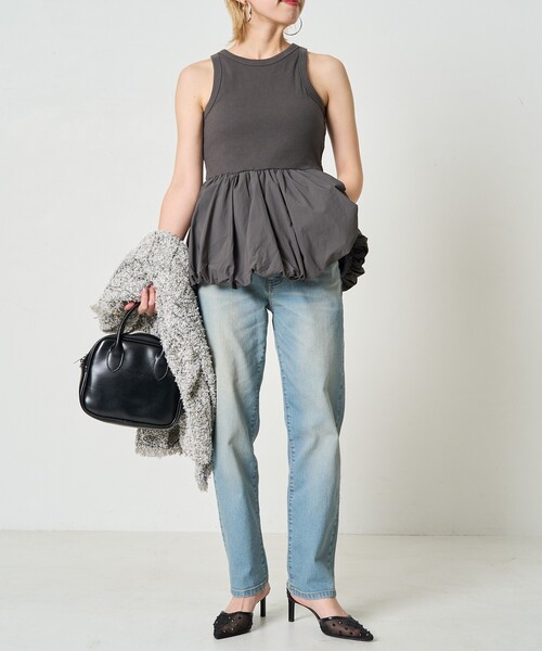 FREAK'S STORE(フリークスストア)の「限定展開 スリム ストレート デニム(デニムパンツ・レディース・グレー/ブルー/ネイビー/ブラック/サックスブルー・24/25/26/27/28)」の9枚目の写真