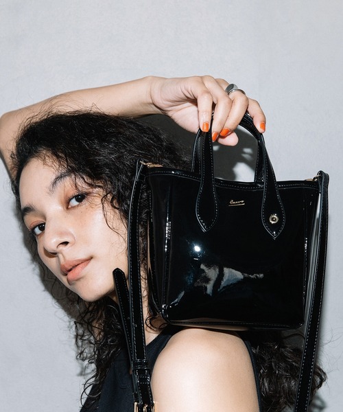 Beau're(ヴュレ)の「BEAURE ヴュレ エナメル 2WAY ミニ トート(トートバッグ・レディース・ベージュ系その他/ライトブルー/ブラック/レッド/ゴールド/ピンク・FREE)」の19枚目の写真