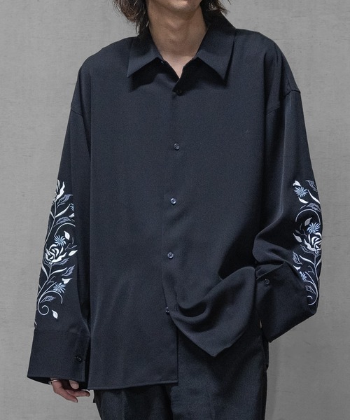 Naive magic（ナイーブマジック）の「【a】〔Naive magic〕フラワーエンブロイダリー アームスリットシャツ（シャツ/ブラウス・メンズ・ホワイト/ブラック・LARGE/MEDIUM）」の20枚目の写真