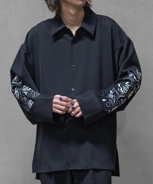 Naive magic（ナイーブマジック）の「【a】〔Naive magic〕フラワーエンブロイダリー アームスリットシャツ（シャツ/ブラウス・メンズ・ホワイト/ブラック・LARGE/MEDIUM）」の21枚目の写真