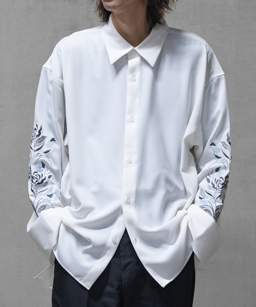 Naive magic（ナイーブマジック）の「【a】〔Naive magic〕フラワーエンブロイダリー アームスリットシャツ（シャツ/ブラウス・メンズ・ホワイト/ブラック・LARGE/MEDIUM）」の9枚目の写真