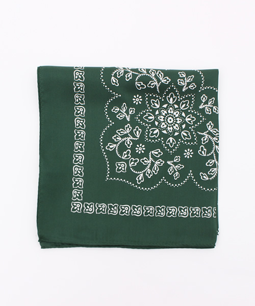 Ray BEAMS（レイビームス）の「Ray BEAMS / フラワー バンダナ シルク スカーフ（バンダナ/スカーフ・レディース・レッド/ネイビー/ベージュ/オリーブ・ONE SIZE）」の3枚目の写真