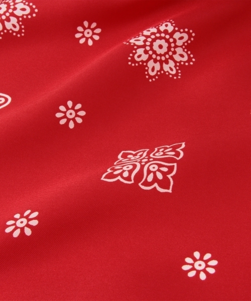 Ray BEAMS（レイビームス）の「Ray BEAMS / フラワー バンダナ シルク スカーフ（バンダナ/スカーフ・レディース・レッド/ネイビー/ベージュ/オリーブ・ONE SIZE）」の10枚目の写真