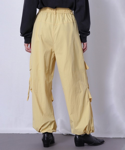 ROSE BUD（ローズバッド）の「ボリュームタックカーゴパンツ（カーゴパンツ・レディース・ホワイト/イエロー/カーキ・ONE SIZE）」の21枚目の写真