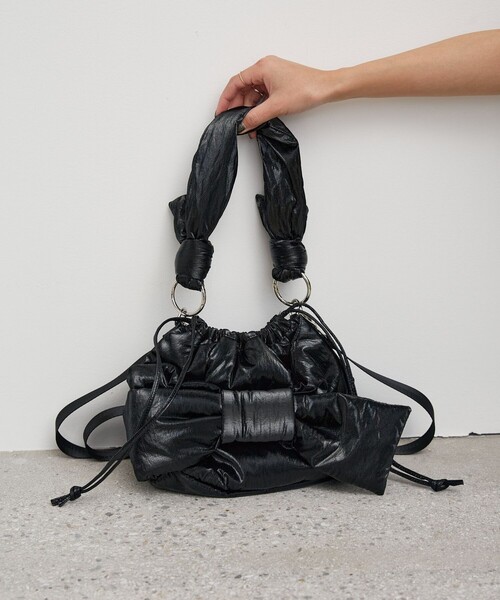 PUBLUX（パブリュクス）の「PUBLUX/パブリュクス ビッグ リボン パテッド ハンドバッグ　限定展開（ショルダーバッグ・レディース・オリーブ/ブラック・ONE SIZE）」の6枚目の写真