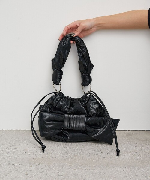 PUBLUX（パブリュクス）の「PUBLUX/パブリュクス ビッグ リボン パテッド ハンドバッグ　限定展開（ショルダーバッグ・レディース・オリーブ/ブラック・ONE SIZE）」の7枚目の写真