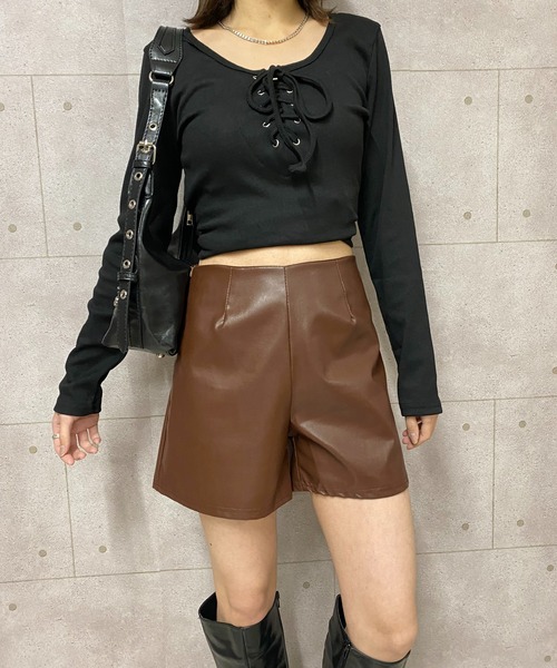 NANEA（ナネア）の「合成皮革ハイウエストショートパンツ（その他パンツ・レディース・ブラック/ブラウン・SMALL/X-SMALL/LARGE/MEDIUM）」の20枚目の写真