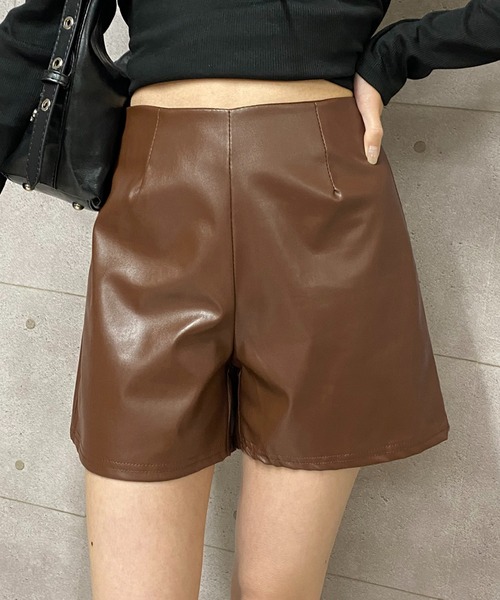 NANEA（ナネア）の「合成皮革ハイウエストショートパンツ（その他パンツ・レディース・ブラック/ブラウン・SMALL/X-SMALL/LARGE/MEDIUM）」の12枚目の写真