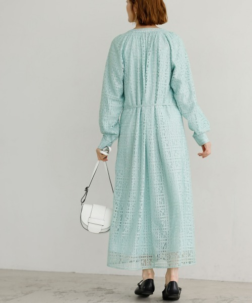 SMILE LAND（スマイルランド）の「総レースワンピース＜大きいサイズ有＞【OtonaSMILE】（ワンピース・レディース・オフホワイト/ネイビー/ミント・3L/LL/4L/5L/M/L）」の9枚目の写真