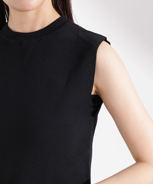 NANO universe（ナノユニバース）の「洗濯機洗い可UVカット接触冷感ノースリーブニット（ニット/セーター・レディース・ブラック/アイボリー/グリーン・FREE）」の6枚目の写真