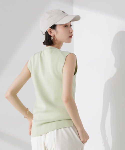 NANO universe（ナノユニバース）の「洗濯機洗い可UVカット接触冷感ノースリーブニット（ニット/セーター・レディース・ブラック/アイボリー/グリーン・FREE）」の19枚目の写真