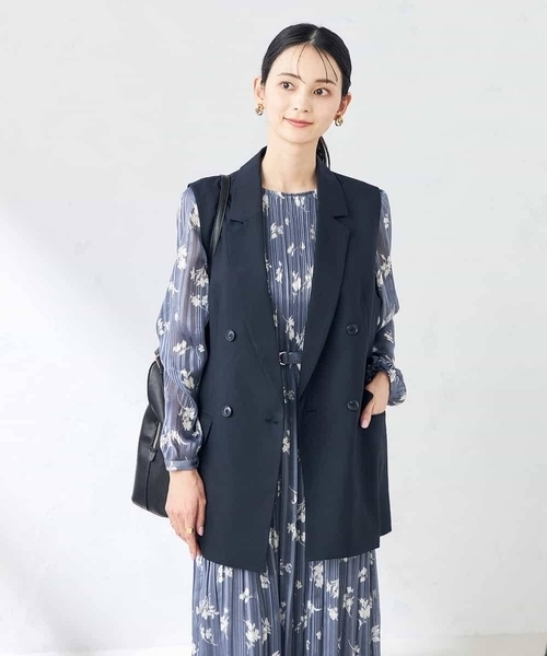 a.v.v(アーヴェヴェ)の「【洗える/ストレッチ/UVカット】麻調ストレッチダブルジレ(ベスト・レディース・グレー/ベージュ/ネイビー・38/40/36)」の3枚目の写真