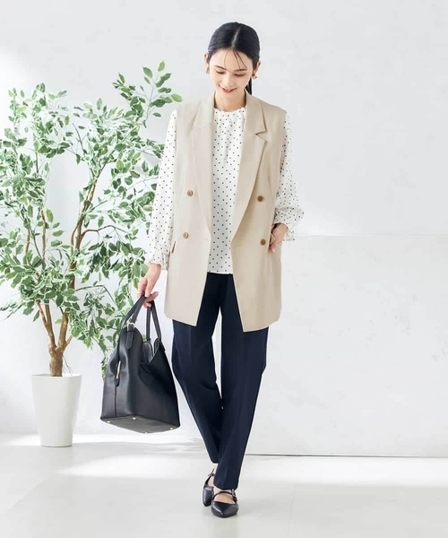 a.v.v(アーヴェヴェ)の「【洗える/ストレッチ/UVカット】麻調ストレッチダブルジレ(ベスト・レディース・グレー/ベージュ/ネイビー・38/40/36)」の21枚目の写真