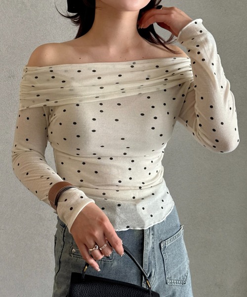 efill(エフィル)の「フェミニン ドット オフショルダー トップス(Tシャツ/カットソー・レディース・アイボリー・FREE)」の13枚目の写真