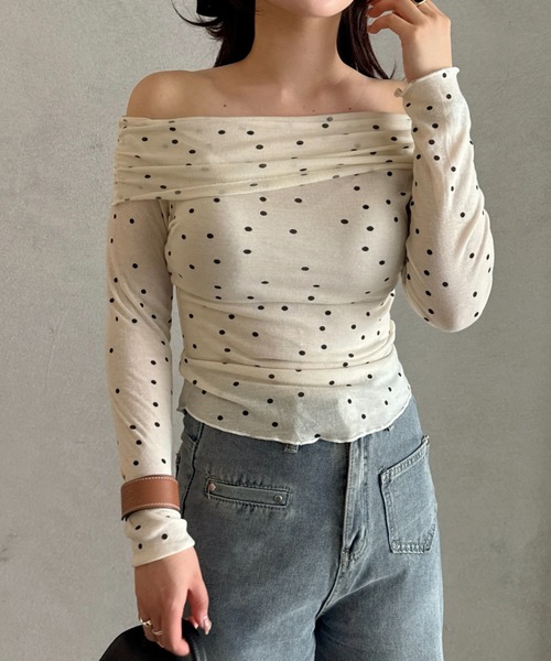efill(エフィル)の「フェミニン ドット オフショルダー トップス(Tシャツ/カットソー・レディース・アイボリー・FREE)」の12枚目の写真