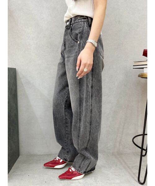 EVRIS(エヴリス)の「バレルワイドデニムパンツ(デニムパンツ・レディース・ブラック/ライトブルー・MEDIUM/SMALL)」の20枚目の写真