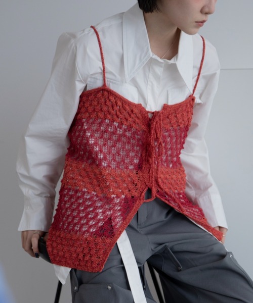 VACANCY（ヴァカンシー）の「透かし編みボーダーキャミソール（キャミソール・レディース・ブラック/オレンジ・FREE）」の2枚目の写真