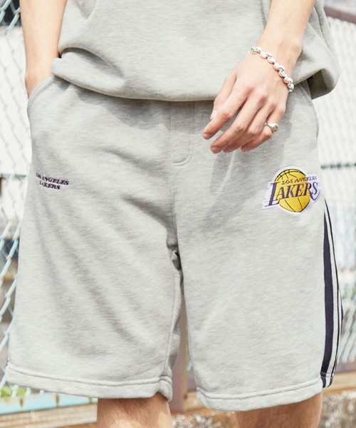 NBA（エヌビーエー）の「NBA/エヌビーエー 別注 セットアップ チームロゴ刺繍 サイドライン ビッグシルエット ドロスト半袖プルオーバースウェット＆ショートパンツ（セットアップ・メンズ・ダークブラウン/ダークネイビー/オートミール/スミクロ/ブラック/アイボリー系・M/L/XL）」の18枚目の写真