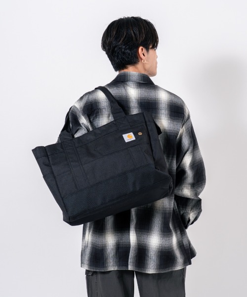 Carhartt(カーハート)の「【CARHARTT】トートバッグ Horizontal Zip Tote(トートバッグ・メンズ・ブラック/ブラウン・FREE)」の19枚目の写真