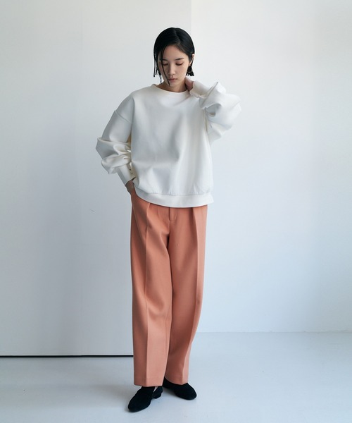 Brown&Street(ブラウンアンドストリート)の「ボリュームスリーブポンチトップス(スウェット・レディース・ブラック/オフホワイト・FREE)」の3枚目の写真