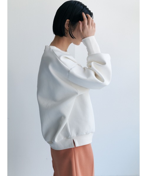 Brown&Street(ブラウンアンドストリート)の「ボリュームスリーブポンチトップス(スウェット・レディース・ブラック/オフホワイト・FREE)」の4枚目の写真