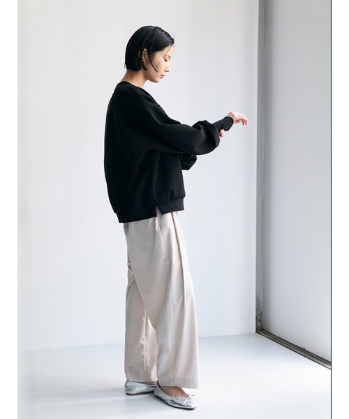 Brown&Street(ブラウンアンドストリート)の「ボリュームスリーブポンチトップス(スウェット・レディース・ブラック/オフホワイト・FREE)」の12枚目の写真