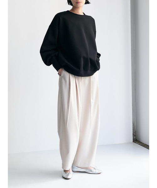 Brown&Street(ブラウンアンドストリート)の「ボリュームスリーブポンチトップス(スウェット・レディース・ブラック/オフホワイト・FREE)」の18枚目の写真