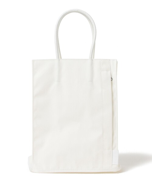bpr BEAMS(ビーピーアール ビームス )の「ROOTOTE / RO.A5.TOFU-2B スクエア バッグ(トートバッグ・レディース・ホワイト/ブラック・ONE SIZE)」の3枚目の写真