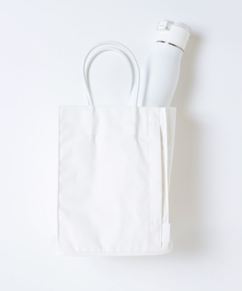 bpr BEAMS(ビーピーアール ビームス )の「ROOTOTE / RO.A5.TOFU-2B スクエア バッグ(トートバッグ・レディース・ホワイト/ブラック・ONE SIZE)」の1枚目の写真
