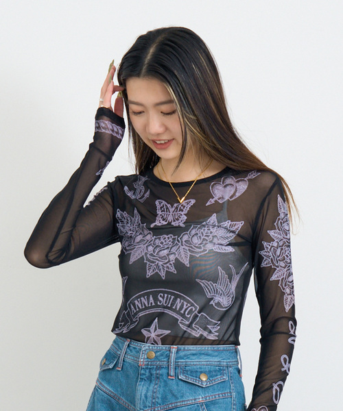 JOINT WORKS(ジョイントワークス)の「ANNA SUI NYC/アナスイエヌワイシー/タトゥーグラフィックシアートップ(Tシャツ/カットソー・レディース・イエロー/ベージュ/ブラック・FREE)」の2枚目の写真