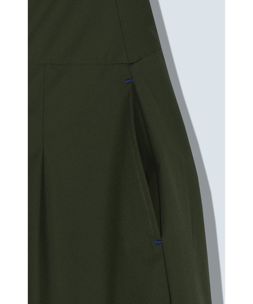 OMMO(オーエムエムオー)の「TUCK BALLOON ALL IN ONE(つなぎ/オールインワン・レディース・ブラック/カーキ/ホワイト・SMALL/MEDIUM)」の7枚目の写真