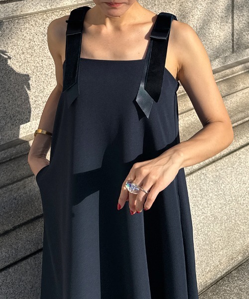 JENNE(ジェンヌ)の「肩ベロアリボンワンピース(ワンピース・レディース・ネイビー/ブラック・SMALL/MEDIUM/LARGE)」の22枚目の写真