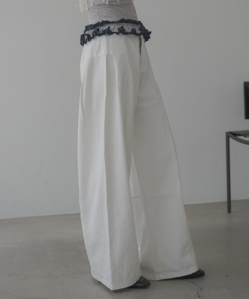 Clum(クルム)の「Side panel switching Wide white denim pants / サイドパネル切り替えタックワイドホワイトデニムパンツ(デニムパンツ・レディース・ホワイト・SMALL/LARGE/MEDIUM)」の13枚目の写真