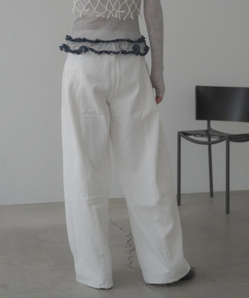Clum(クルム)の「Side panel switching Wide white denim pants / サイドパネル切り替えタックワイドホワイトデニムパンツ(デニムパンツ・レディース・ホワイト・SMALL/LARGE/MEDIUM)」の14枚目の写真