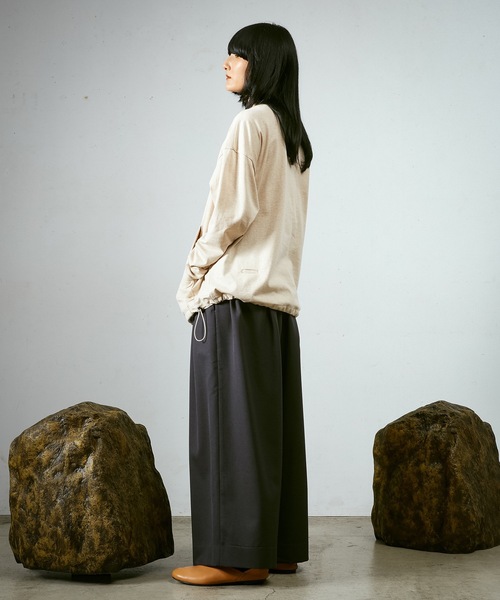 Dulcamara（ドゥルカマラ）の「バルーンロンT（Tシャツ/カットソー・メンズ・グレイッシュベージュ/ブラック/チャコールグレー・0/1）」の13枚目の写真