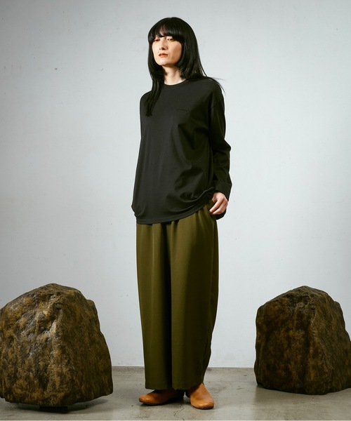 Dulcamara（ドゥルカマラ）の「バルーンロンT（Tシャツ/カットソー・メンズ・グレイッシュベージュ/ブラック/チャコールグレー・0/1）」の4枚目の写真