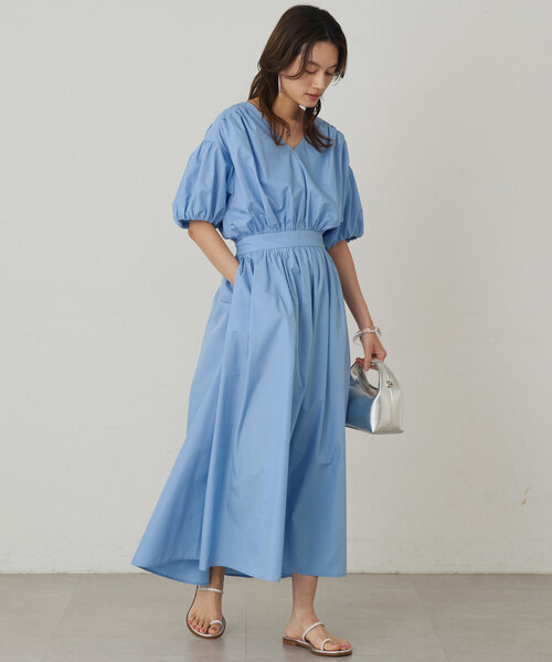 LOUNGEDRESS（ラウンジドレス）の「Vギャザーワンピース（ワンピース・レディース・ベージュ/ブルー/ブラック・MEDIUM/SMALL）」の21枚目の写真