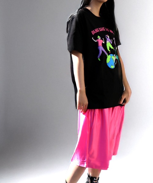 CHEER(チアー)の「DanceSaveTheWorldメッセージTシャツ(Tシャツ/カットソー・レディース・ホワイト/ブラック・S/M/L)」の4枚目の写真
