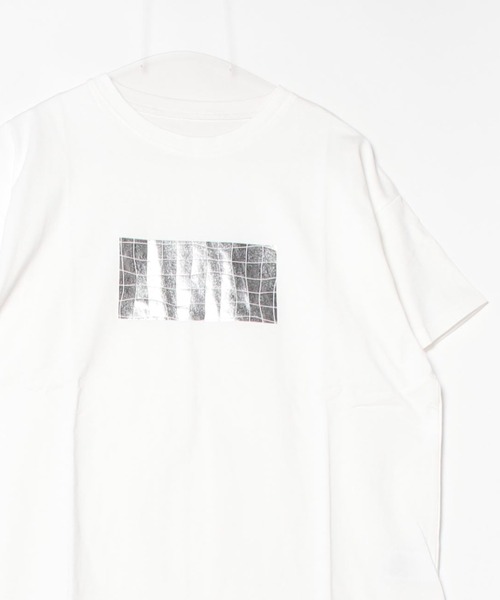 Per sist ence(パーシエンス)の「綿天竺/オーバーサイズ/箔プリントTシャツ(Tシャツ/カットソー・レディース・ホワイト系3/ホワイト系1/ホワイト系2/グレー系2/グレー系3/グレー系1・ONE SIZE)」の7枚目の写真