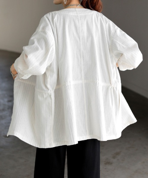 HUG.U(ハグユー)の「ストライプ Vネックシャツ <セットアップ可>(Tシャツ/カットソー・レディース・ホワイト/ダークグレー/ブラック・FREE)」の21枚目の写真