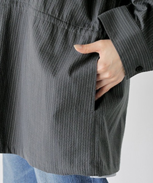 HUG.U(ハグユー)の「ストライプ Vネックシャツ <セットアップ可>(Tシャツ/カットソー・レディース・ホワイト/ダークグレー/ブラック・FREE)」の6枚目の写真