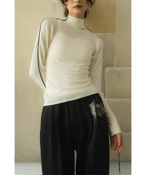 Knuth Marf(クヌースマーフ)の「2way piping high neck knit(ニット/セーター・レディース・アイボリー・FREE)」の1枚目の写真
