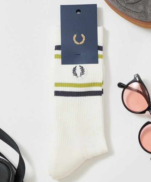 FRED PERRY（フレッドペリー）の「【FRED PERRY】RIBBED SPORTS SOCK リブラインソックス C1153（ソックス/靴下・レディース・ブラック/オフホワイト・23-25/25-27）」の2枚目の写真