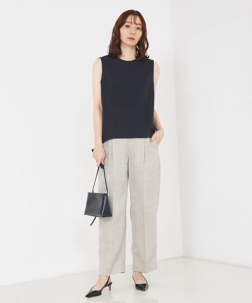 qualite（カリテ）の「コクーンノースリーブ/夏服/オフィスカジュアル/ノースリーブトップス（タンクトップ・レディース・オフホワイト/ネイビー/ブラック・フリー）」の4枚目の写真
