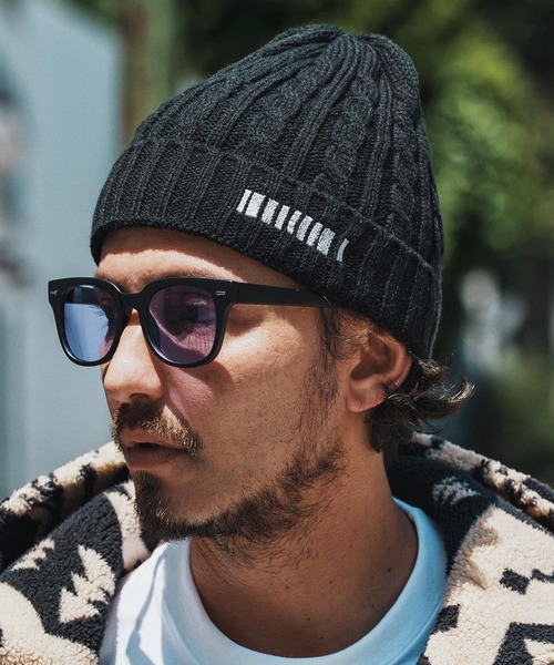 felkod(フィルコッド)の「mko12920- Barcode Embroidery Cable Knit Cap ケーブルニットキャップ(ニットキャップ/ビーニー・メンズ・ピンク系その他/グレー/ブラック×ピンク/ブラック×ホワイト・FREE)」の2枚目の写真