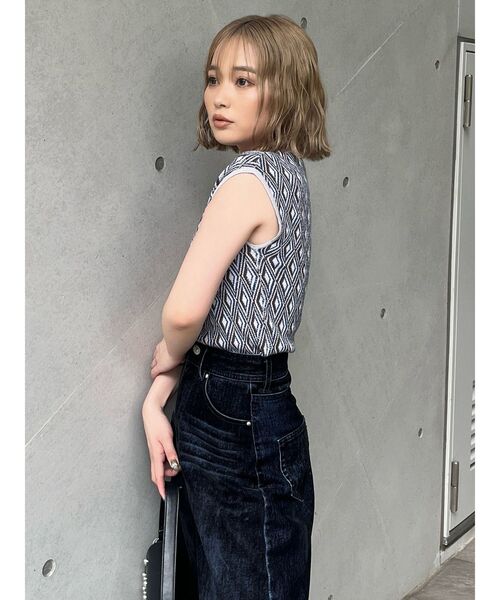 MURUA（ムルーア）の「【セットアップ対応】ジオメトリックフレンチスリーブニットタンク（タンクトップ・レディース・グレー/ブラウン/グリーン/ブラック・FREE）」の6枚目の写真