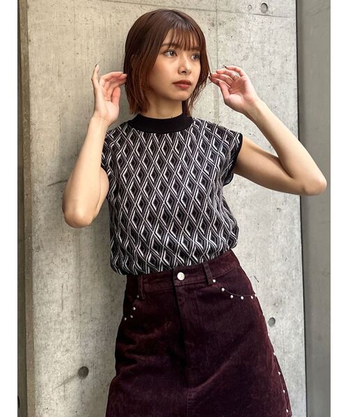MURUA（ムルーア）の「【セットアップ対応】ジオメトリックフレンチスリーブニットタンク（タンクトップ・レディース・グレー/ブラウン/グリーン/ブラック・FREE）」の10枚目の写真